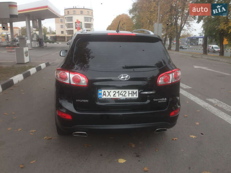 Позашляховик / Кросовер Hyundai Santa FE 2011 в Харкові