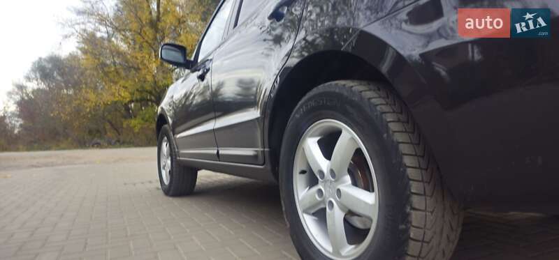 Внедорожник / Кроссовер Hyundai Santa FE 2007 в Полтаве фото 4 Внедорожник / Кроссовер Hyundai Santa FE 2007 в Полтаве