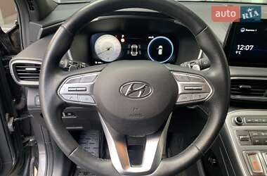 Внедорожник / Кроссовер Hyundai Santa FE 2021 в 