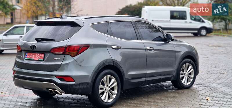 Внедорожник / Кроссовер Hyundai Santa FE 2016 в Подольске