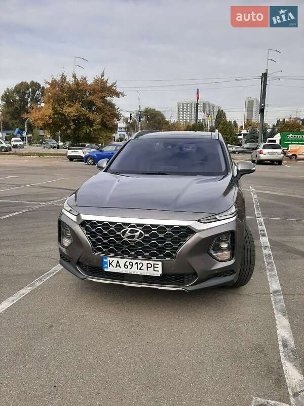 Внедорожник / Кроссовер Hyundai Santa FE 2019 в Киеве