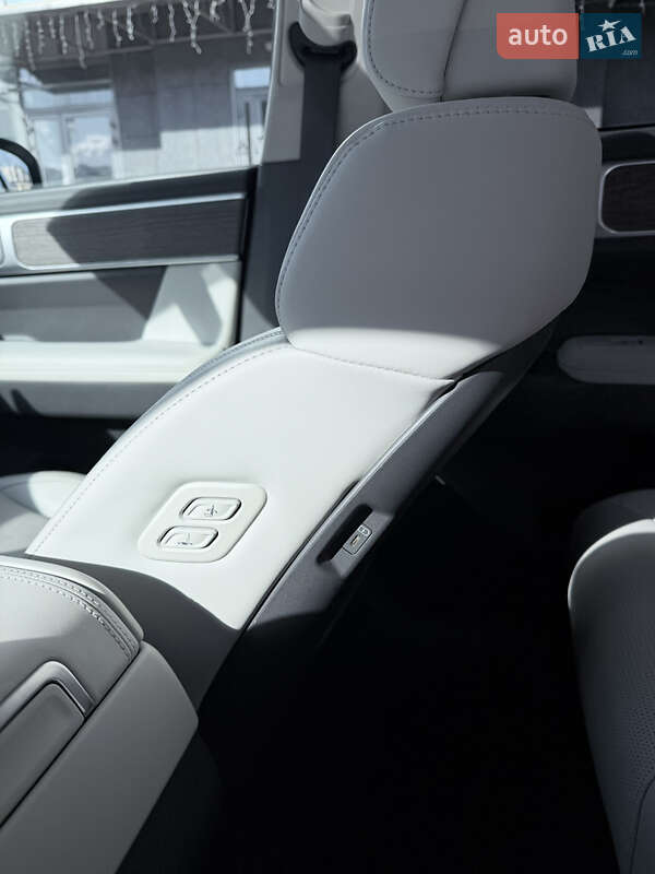Внедорожник / Кроссовер Hyundai Santa FE 2024 в Киеве