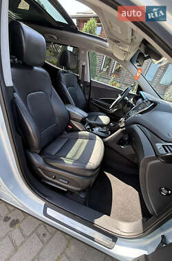 Внедорожник / Кроссовер Hyundai Santa FE 2012 в 