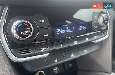 Внедорожник / Кроссовер Hyundai Santa FE 2020 в 