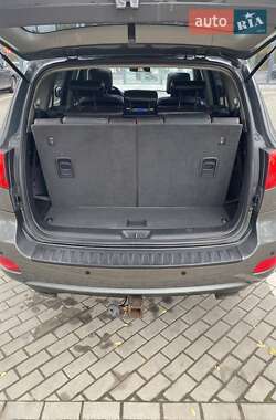 Внедорожник / Кроссовер Hyundai Santa FE 2006 в 
