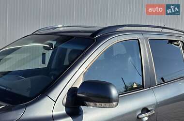 Внедорожник / Кроссовер Hyundai Santa FE 2012 в 