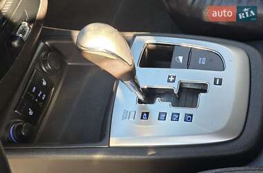 Внедорожник / Кроссовер Hyundai Santa FE 2012 в 