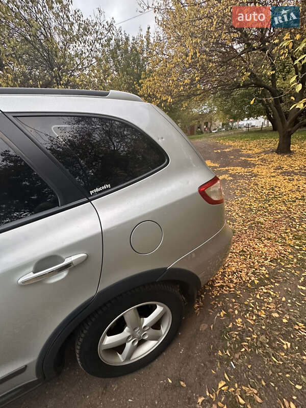 Внедорожник / Кроссовер Hyundai Santa FE 2006 в Кривом Роге