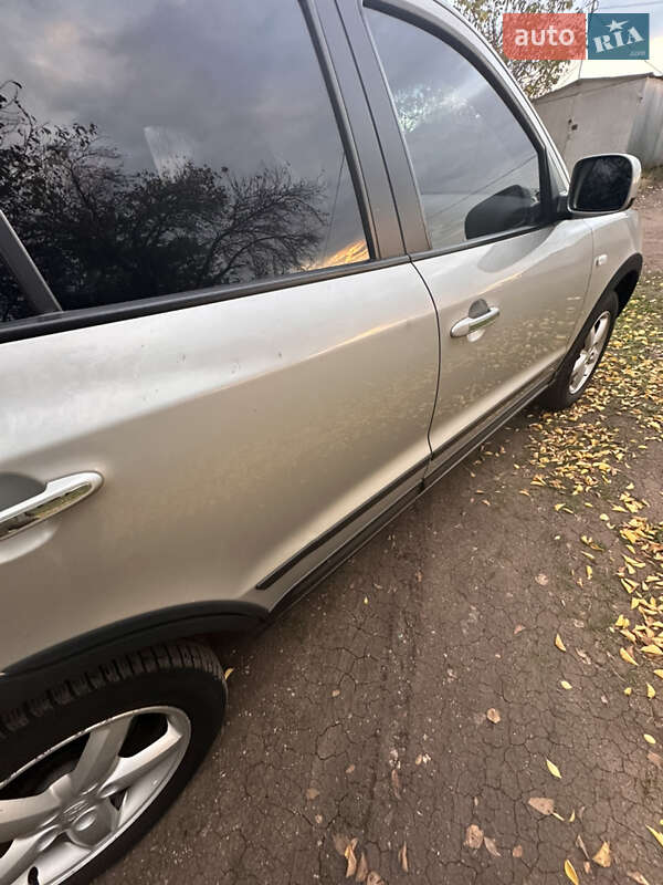Внедорожник / Кроссовер Hyundai Santa FE 2006 в Кривом Роге