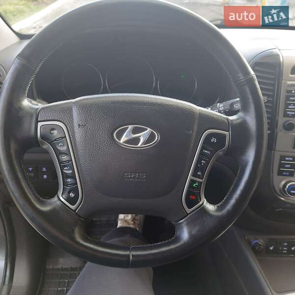 Внедорожник / Кроссовер Hyundai Santa FE 2011 в Хмельницком