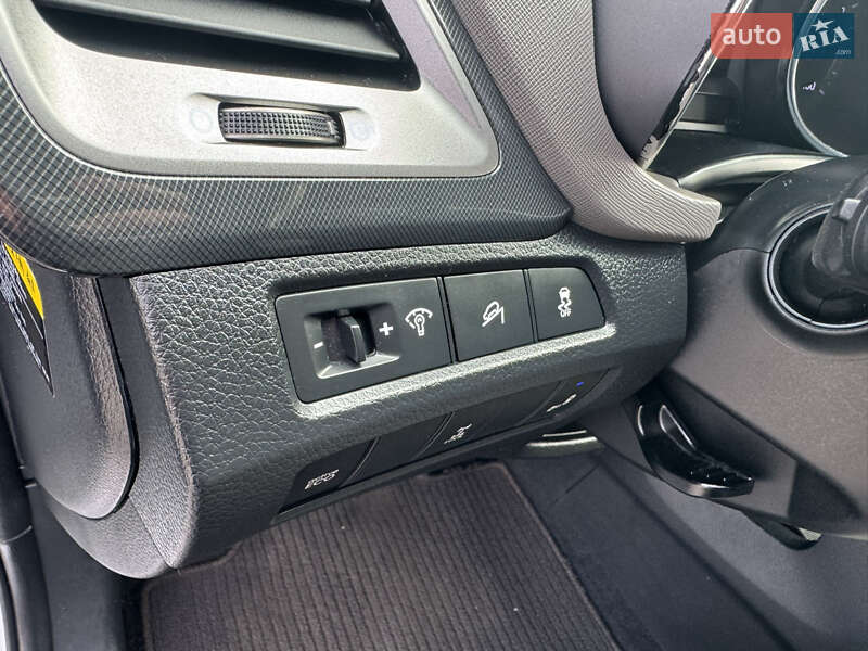 Позашляховик / Кросовер Hyundai Santa FE 2015 в Києві фото 26 Позашляховик / Кросовер Hyundai Santa FE 2015 в Києві