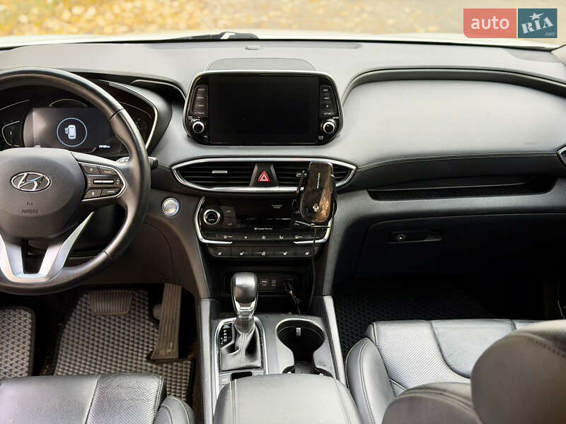 Внедорожник / Кроссовер Hyundai Santa FE 2018 в Киеве