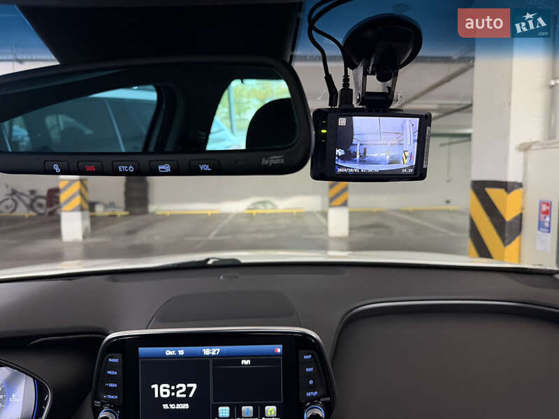 Внедорожник / Кроссовер Hyundai Santa FE 2018 в Киеве