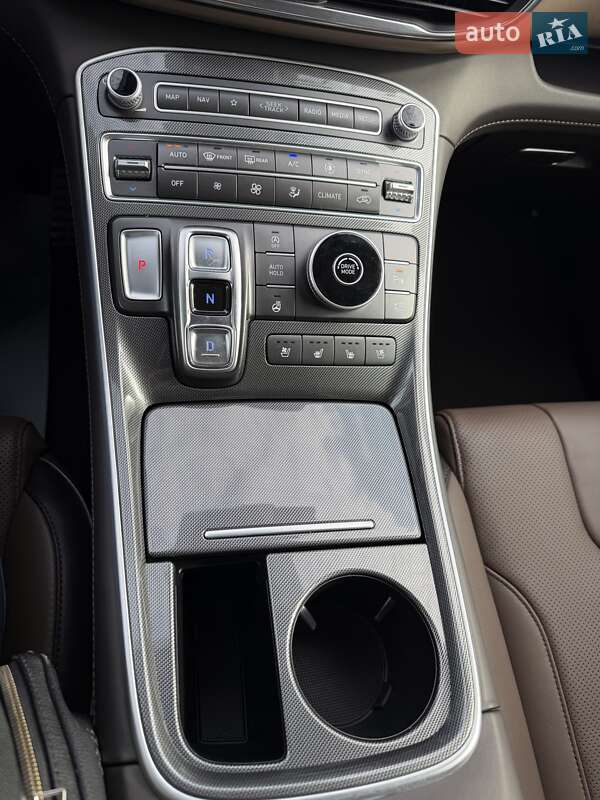 Внедорожник / Кроссовер Hyundai Santa FE 2021 в Киеве