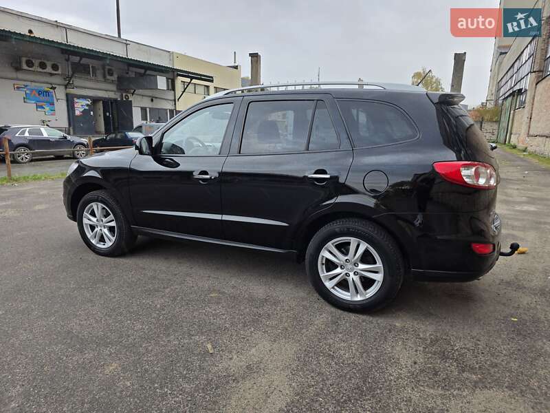 Внедорожник / Кроссовер Hyundai Santa FE 2011 в Луцке