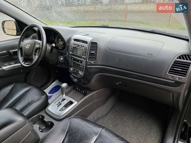 Внедорожник / Кроссовер Hyundai Santa FE 2011 в Луцке