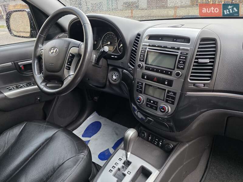 Внедорожник / Кроссовер Hyundai Santa FE 2011 в Луцке