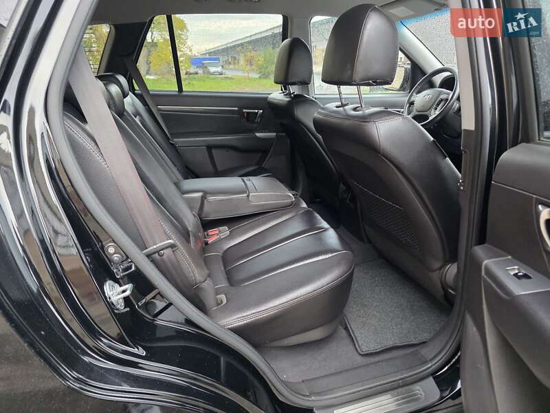 Внедорожник / Кроссовер Hyundai Santa FE 2011 в Луцке