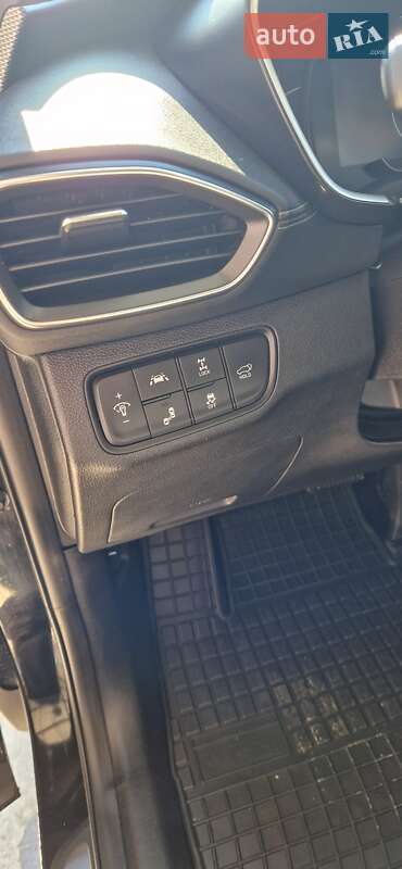 Внедорожник / Кроссовер Hyundai Santa FE 2018 в Килии фото 19 Внедорожник / Кроссовер Hyundai Santa FE 2018 в Килии