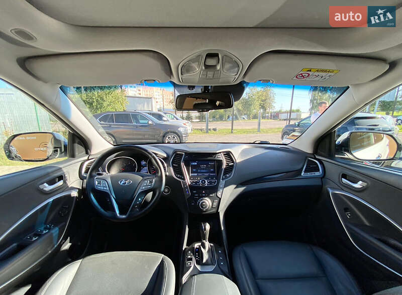 Внедорожник / Кроссовер Hyundai Santa FE 2015 в Ровно