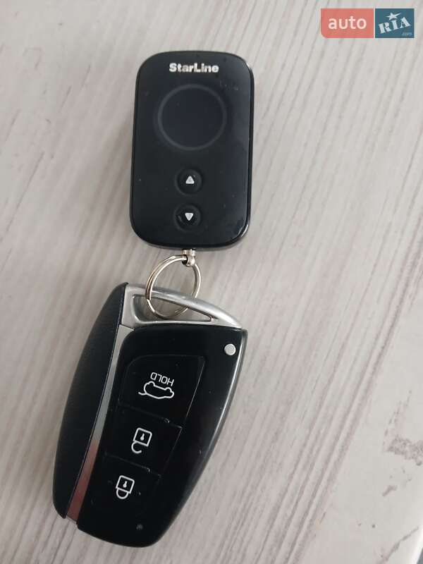 Позашляховик / Кросовер Hyundai Santa FE 2017 в Чорнобаї