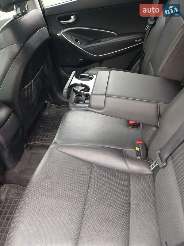 Позашляховик / Кросовер Hyundai Santa FE 2017 в Чорнобаї