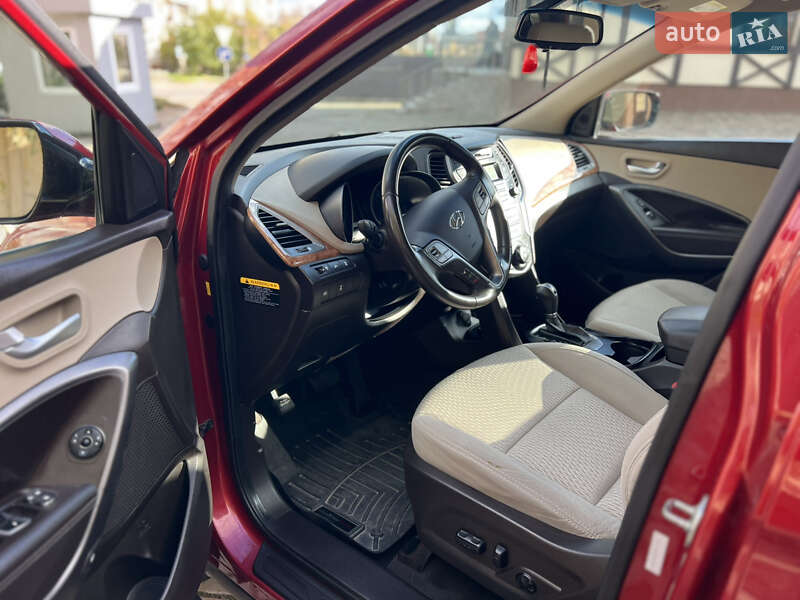 Внедорожник / Кроссовер Hyundai Santa FE 2012 в Ровно