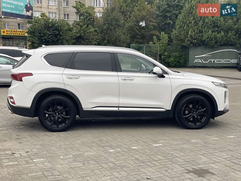 Внедорожник / Кроссовер Hyundai Santa FE 2018 в Черновцах