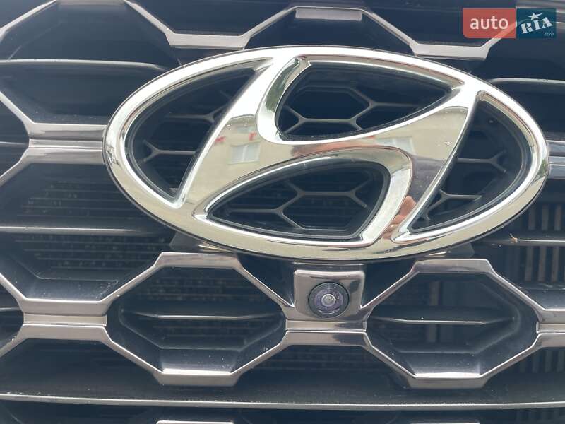 Внедорожник / Кроссовер Hyundai Santa FE 2018 в Черновцах