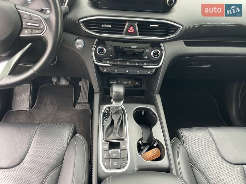 Внедорожник / Кроссовер Hyundai Santa FE 2018 в Черновцах