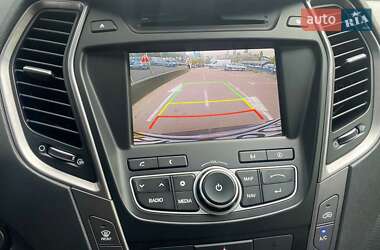 Внедорожник / Кроссовер Hyundai Santa FE 2015 в 