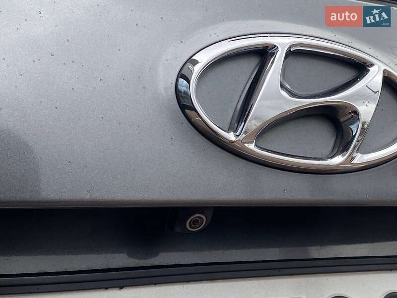 Позашляховик / Кросовер Hyundai Santa FE 2015 в Києві фото 28 Позашляховик / Кросовер Hyundai Santa FE 2015 в Києві