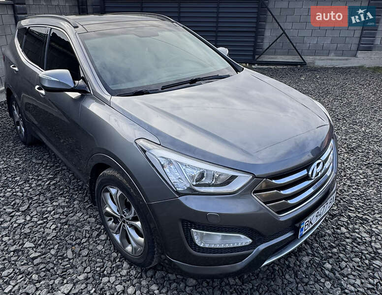 Позашляховик / Кросовер Hyundai Santa FE 2013 в Вараші