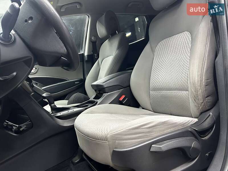 Позашляховик / Кросовер Hyundai Santa FE 2014 в Чернівцях фото 8 Позашляховик / Кросовер Hyundai Santa FE 2014 в Чернівцях