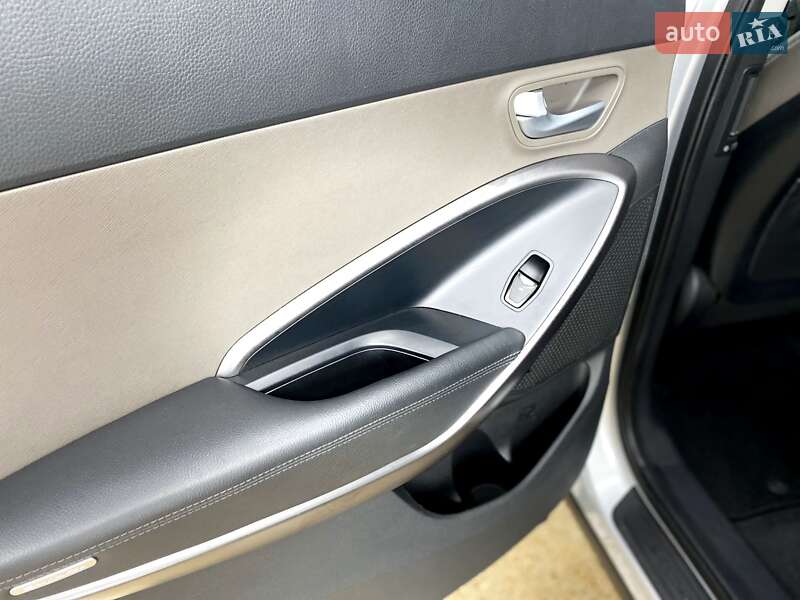 Позашляховик / Кросовер Hyundai Santa FE 2014 в Сумах