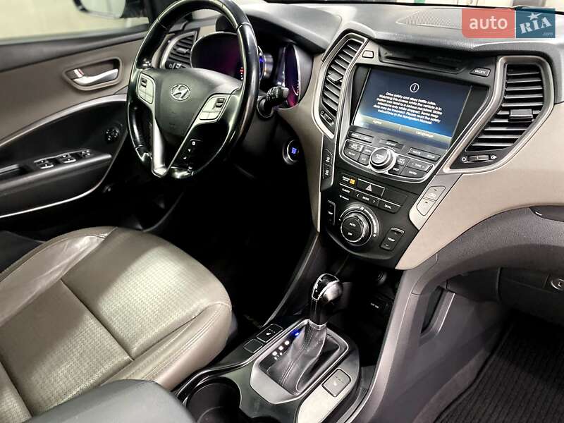 Позашляховик / Кросовер Hyundai Santa FE 2014 в Сумах