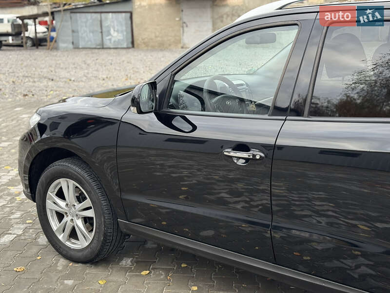 Внедорожник / Кроссовер Hyundai Santa FE 2011 в Ровно