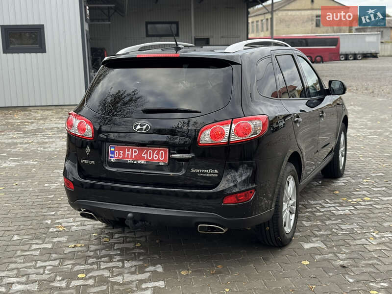 Внедорожник / Кроссовер Hyundai Santa FE 2011 в Ровно