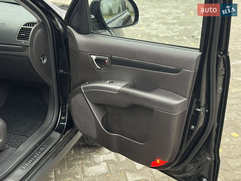 Внедорожник / Кроссовер Hyundai Santa FE 2011 в Ровно