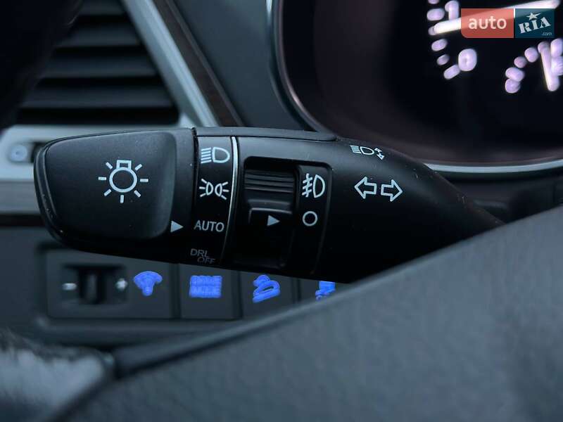 Позашляховик / Кросовер Hyundai Santa FE 2016 в Києві