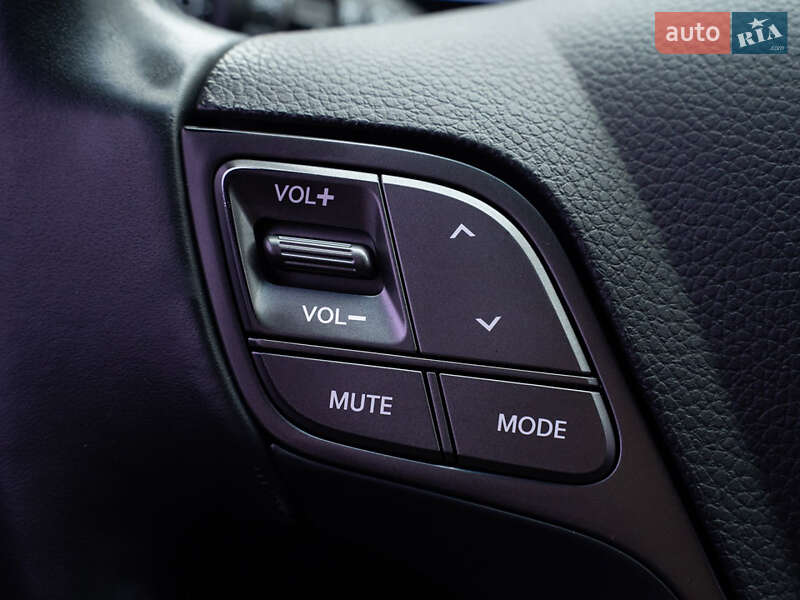 Внедорожник / Кроссовер Hyundai Santa FE 2016 в Одессе фото 29 Внедорожник / Кроссовер Hyundai Santa FE 2016 в Одессе