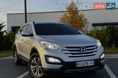 Внедорожник / Кроссовер Hyundai Santa FE 2015 в Мукачево