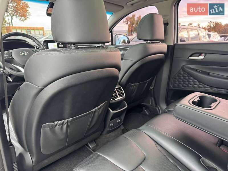 Внедорожник / Кроссовер Hyundai Santa FE 2019 в Киеве