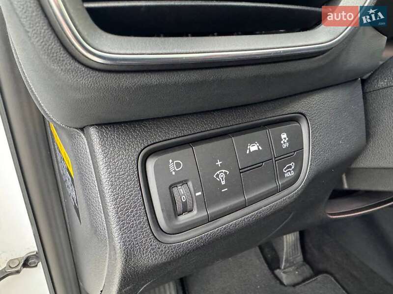 Внедорожник / Кроссовер Hyundai Santa FE 2019 в Киеве