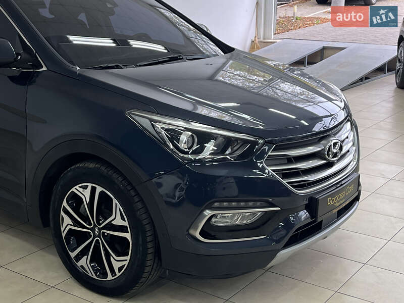 Внедорожник / Кроссовер Hyundai Santa FE 2015 в Одессе