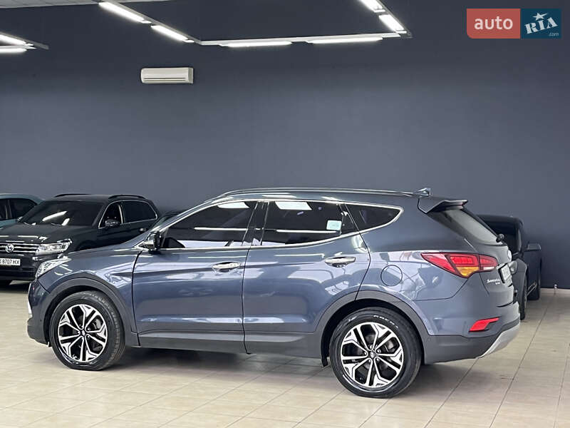 Внедорожник / Кроссовер Hyundai Santa FE 2015 в Одессе