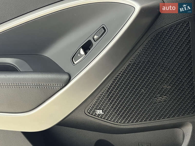 Внедорожник / Кроссовер Hyundai Santa FE 2015 в Одессе