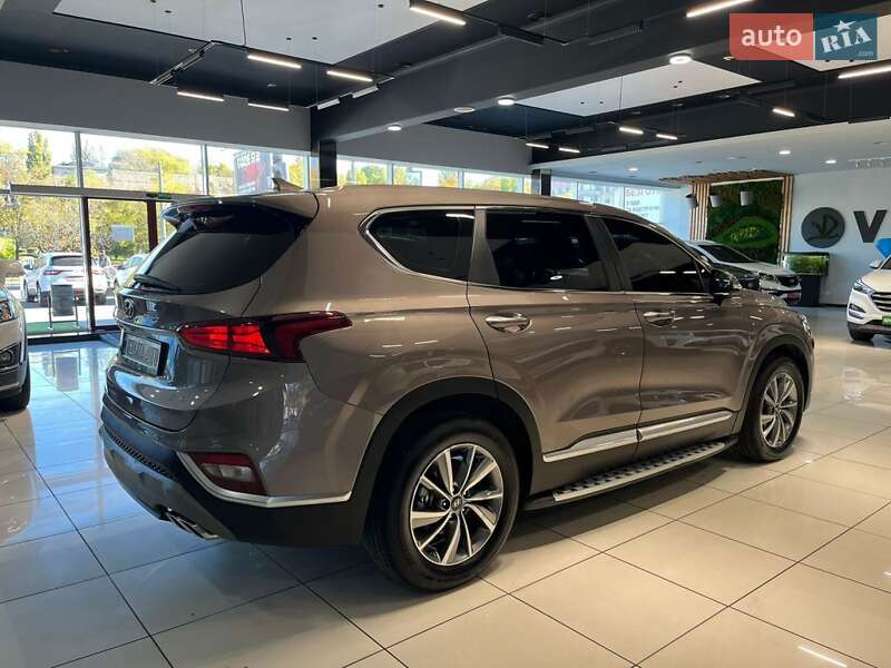 Внедорожник / Кроссовер Hyundai Santa FE 2019 в Одессе