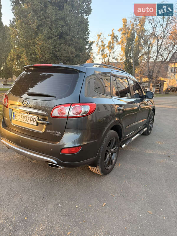 Позашляховик / Кросовер Hyundai Santa FE 2011 в Львові