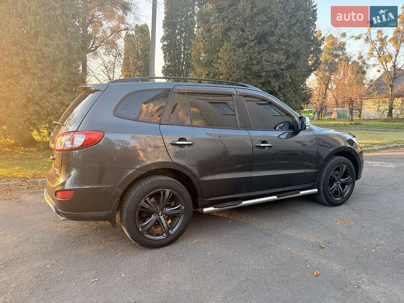 Позашляховик / Кросовер Hyundai Santa FE 2011 в Львові